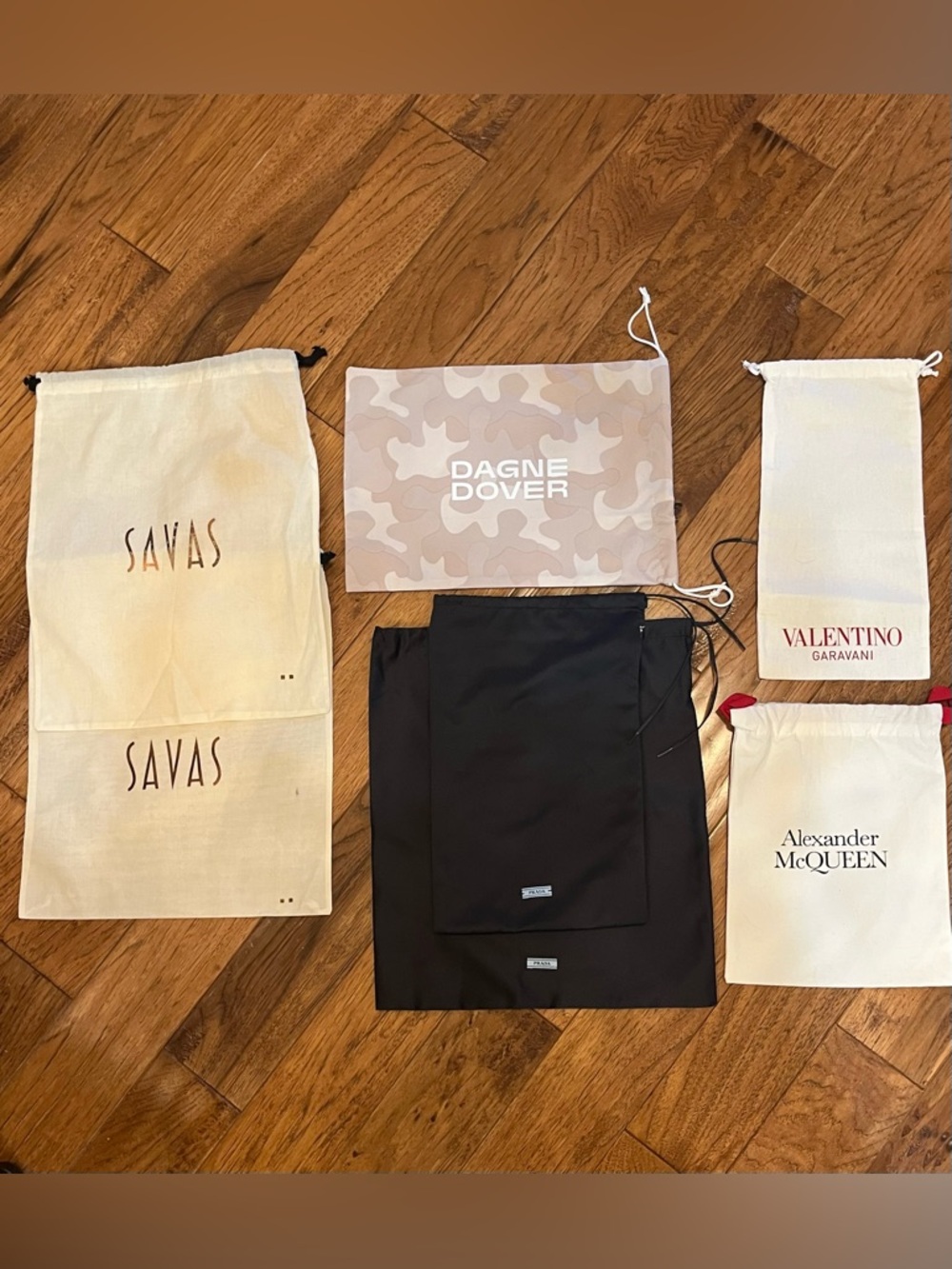 Lot of designer shoe/accessory dust bags. David, Valentino, Savas, etc